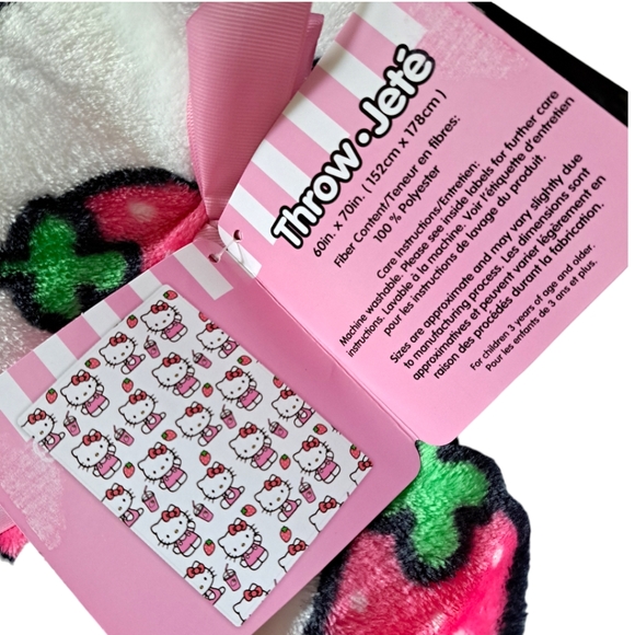 Sanrio Hello Kitty Blanket Throws White w/Strawberry Drink 60in. x 70in. NWT - Picture 7 of 7